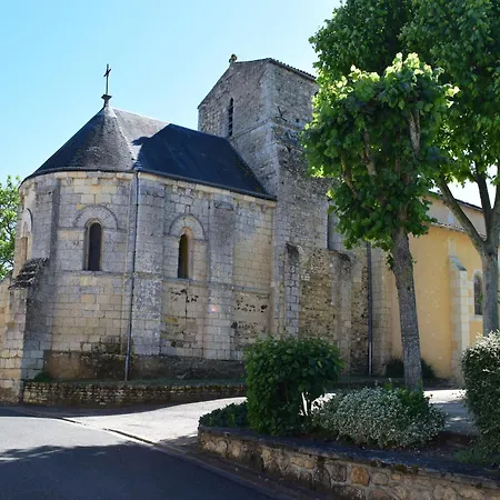 Feriehus In Saint-jean With Terrace Frontenay-sur-Dive