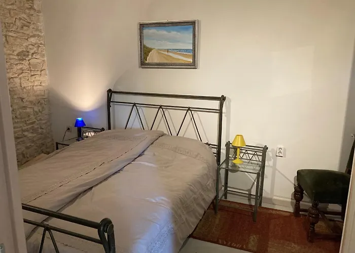 펜션 In Saint-jean With Terrace