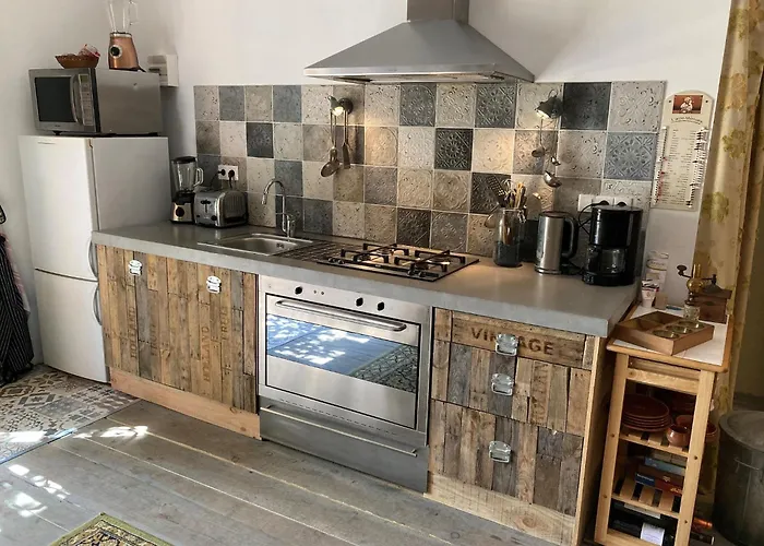 펜션 In Saint-jean With Terrace