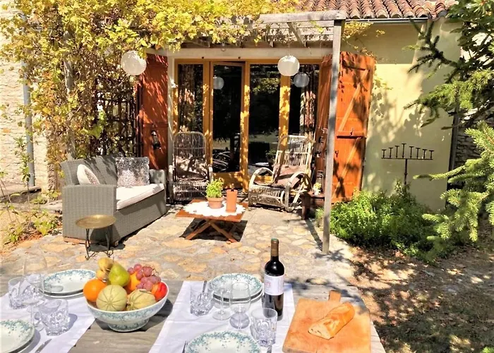 펜션 In Saint-jean With Terrace *